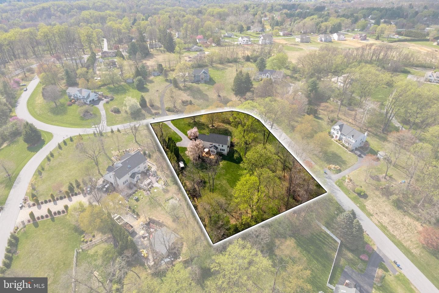108 Wooded Acres Lane photo 52