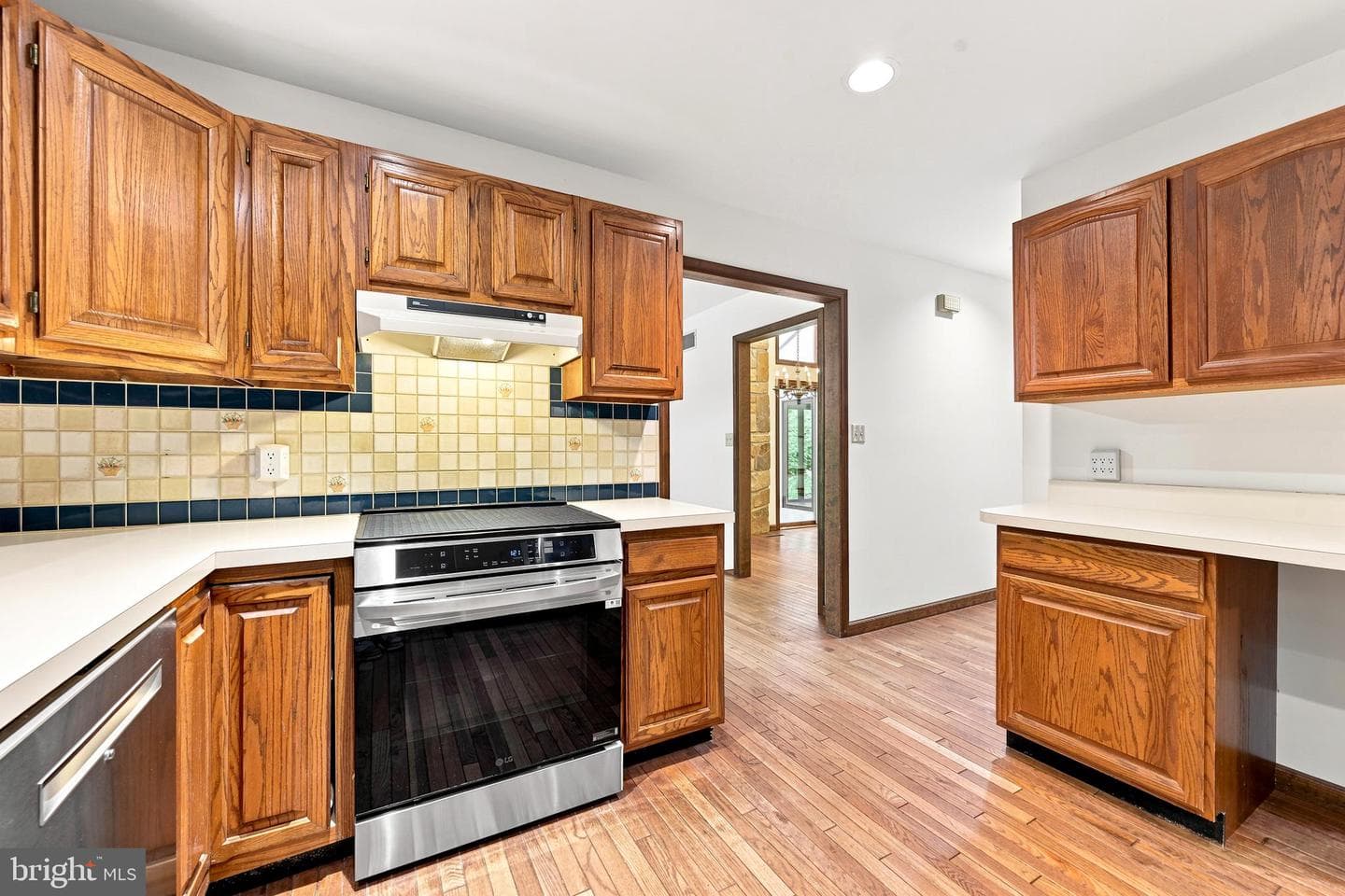 1672 Suzanne Drive photo 10