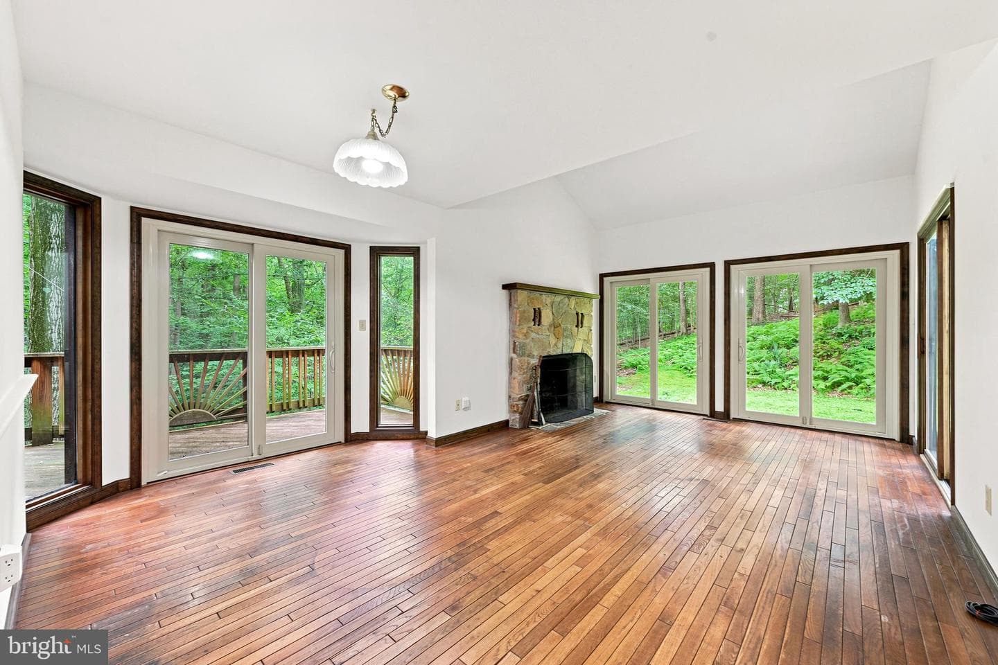 1672 Suzanne Drive photo 13