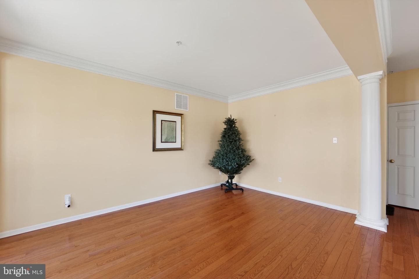 157 Fringetree Drive photo 5