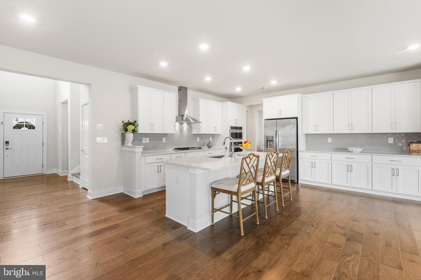423 Emerald Court photo 8