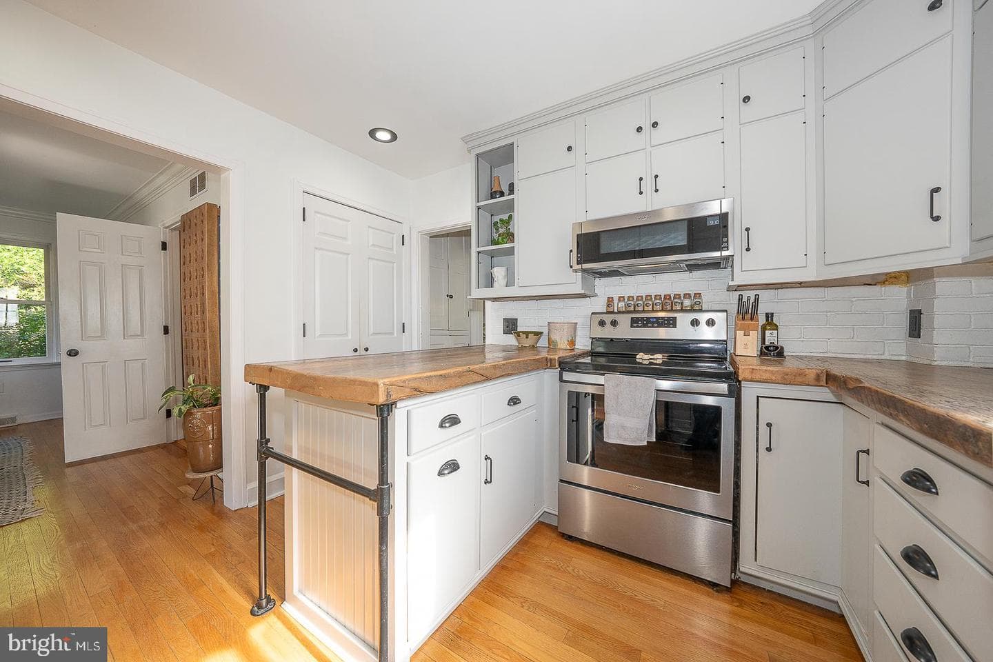 1426 W Strasburg Road photo 5