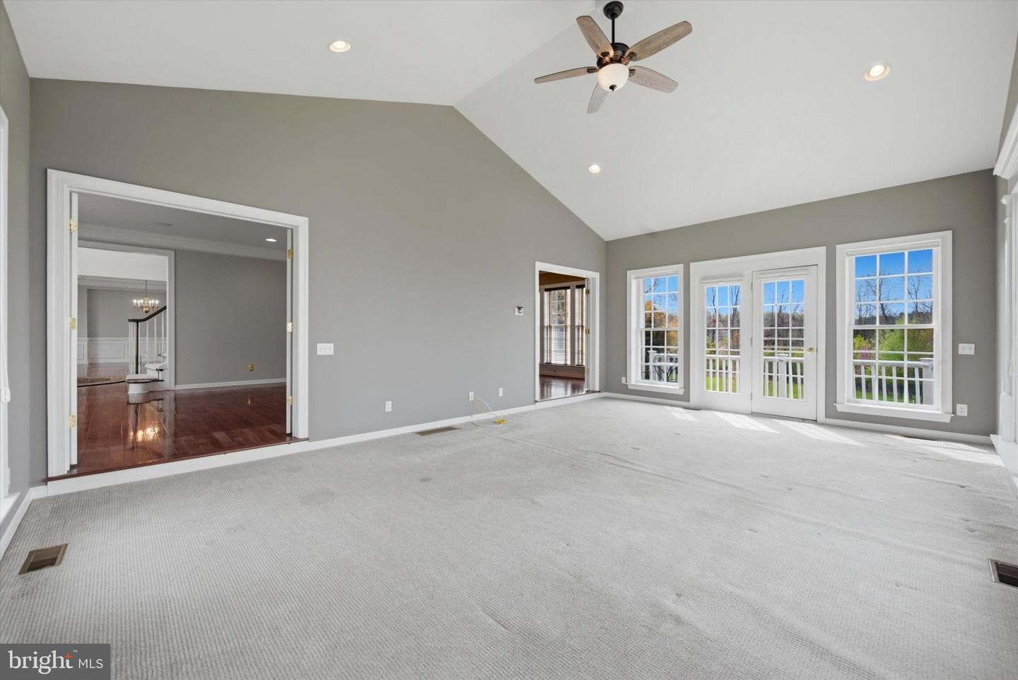 8 Deerfield Drive photo 10