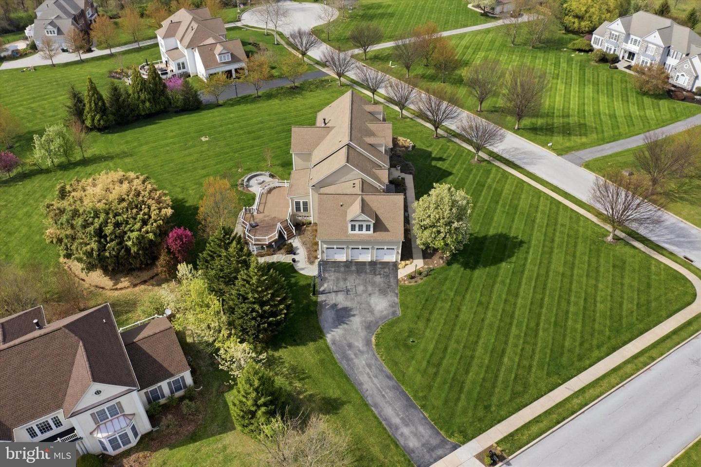 8 Deerfield Drive photo 40