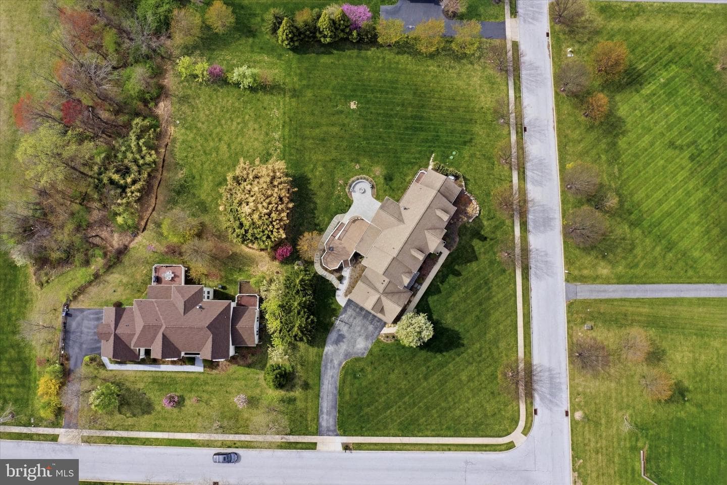 8 Deerfield Drive photo 42