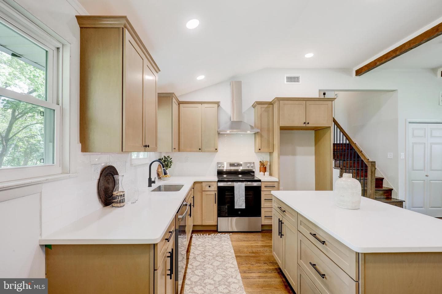 1287 Belmont Avenue photo 11