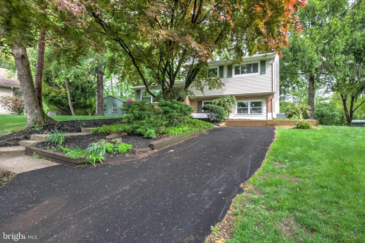 1287 Belmont Avenue photo 37
