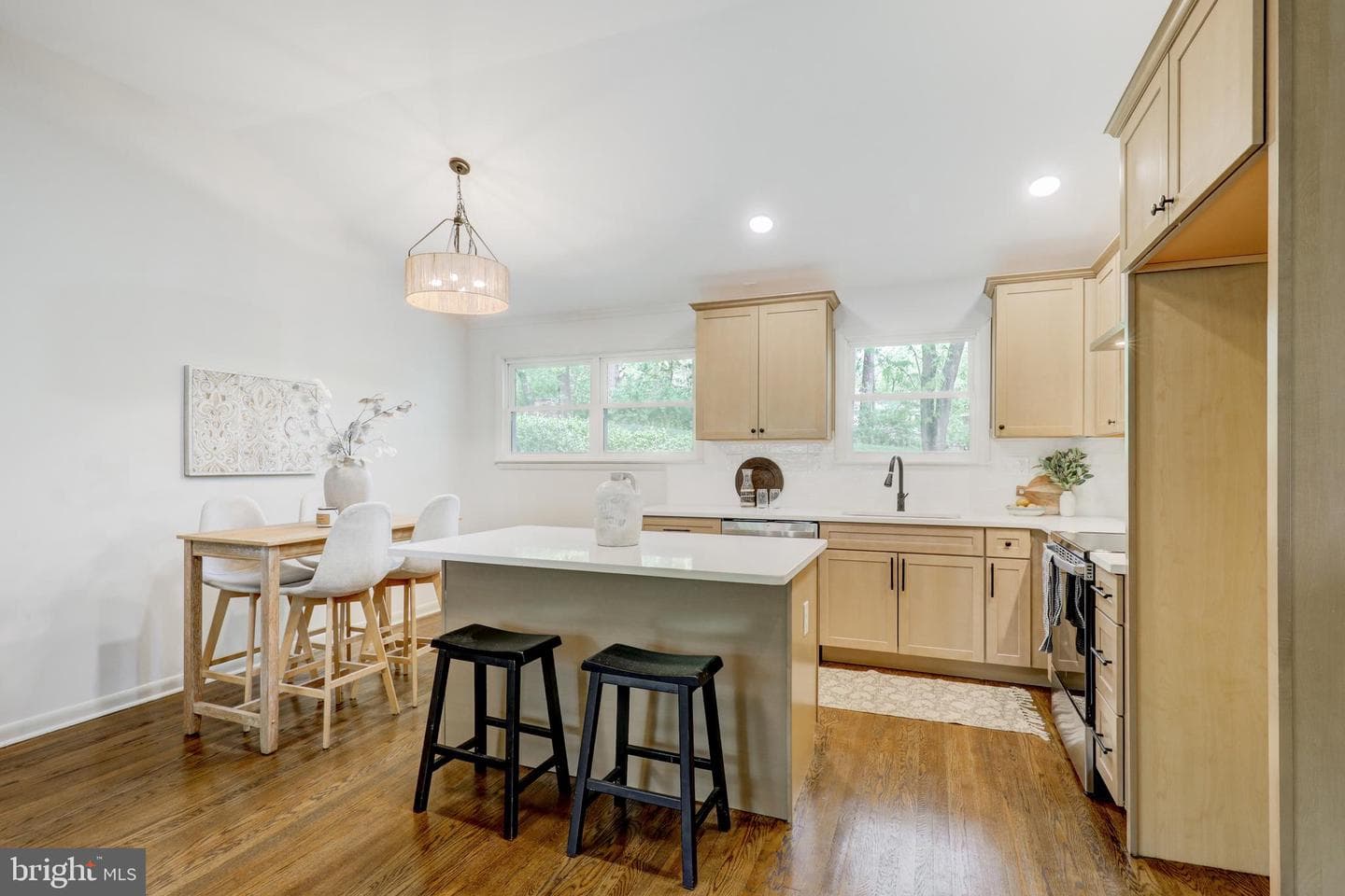 1287 Belmont Avenue photo 8