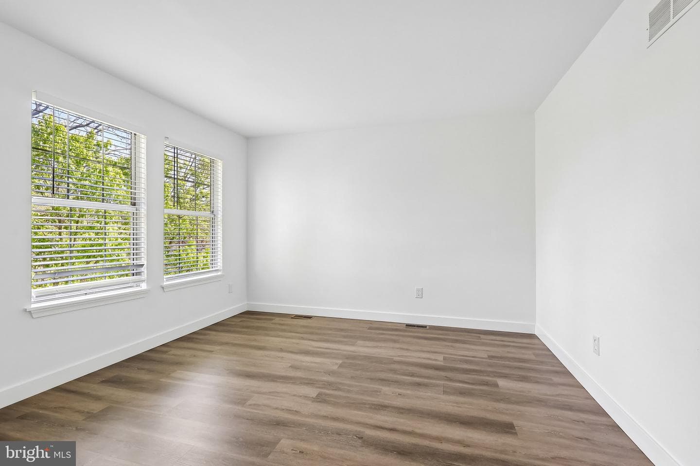 769 Bradford Terrace photo 24