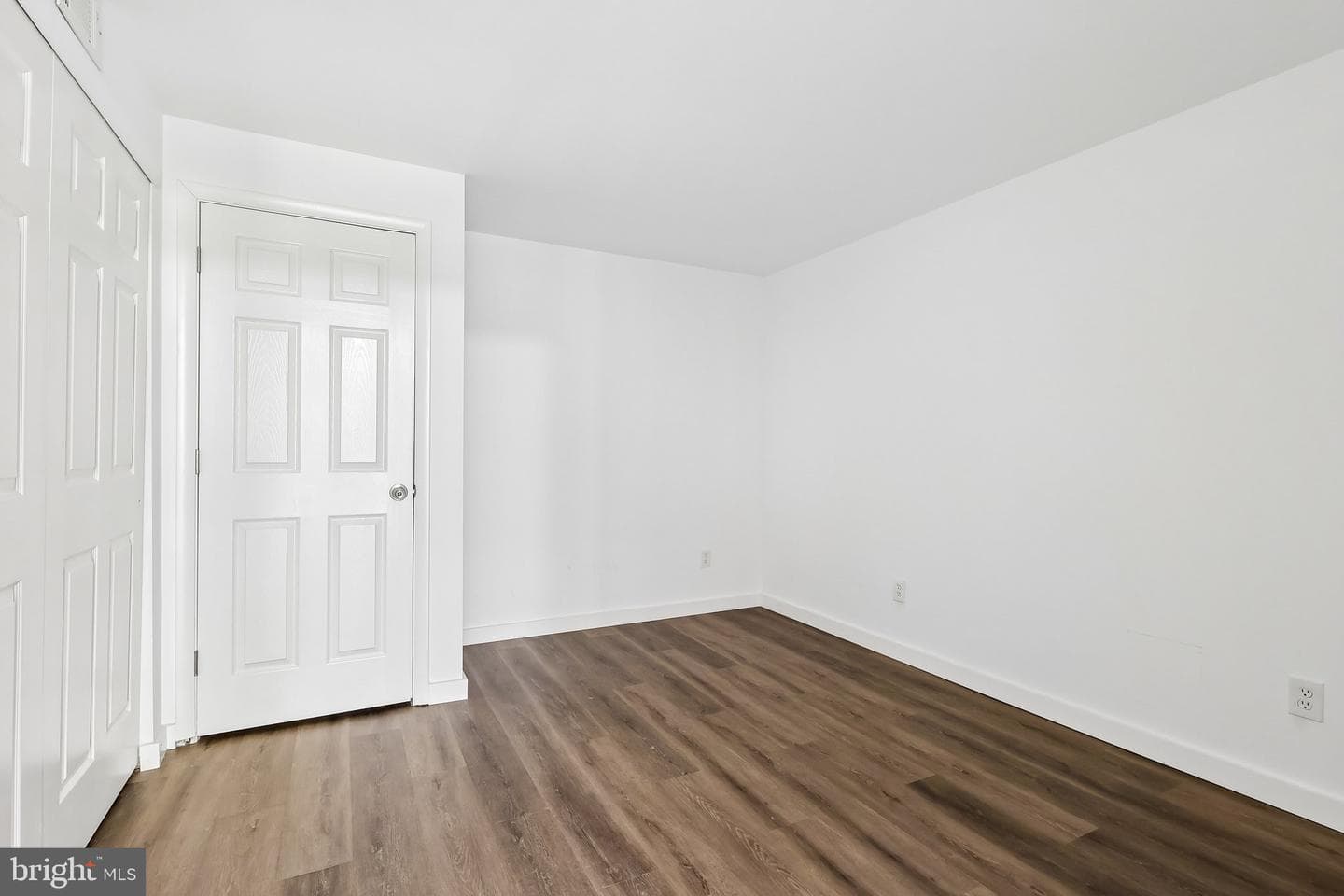 769 Bradford Terrace photo 35