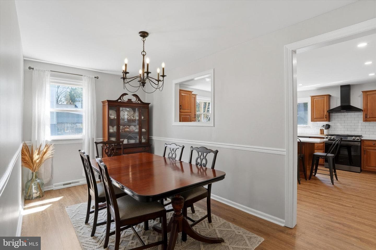 1263 Tyler Avenue photo 8