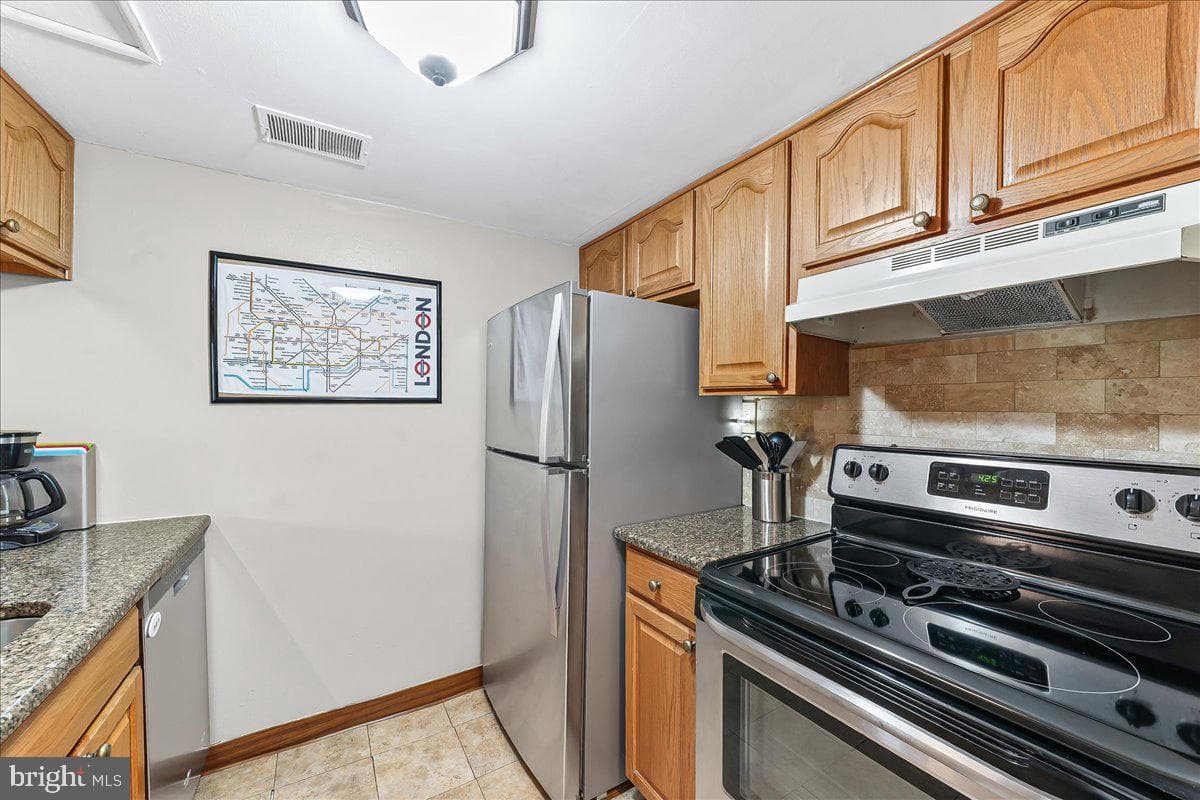 605 Valley Drive #605 photo 11