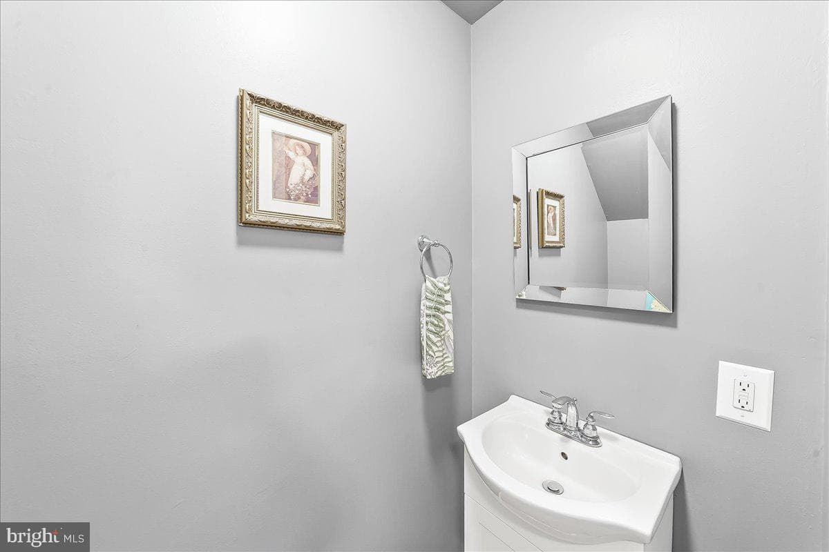 605 Valley Drive #605 photo 16