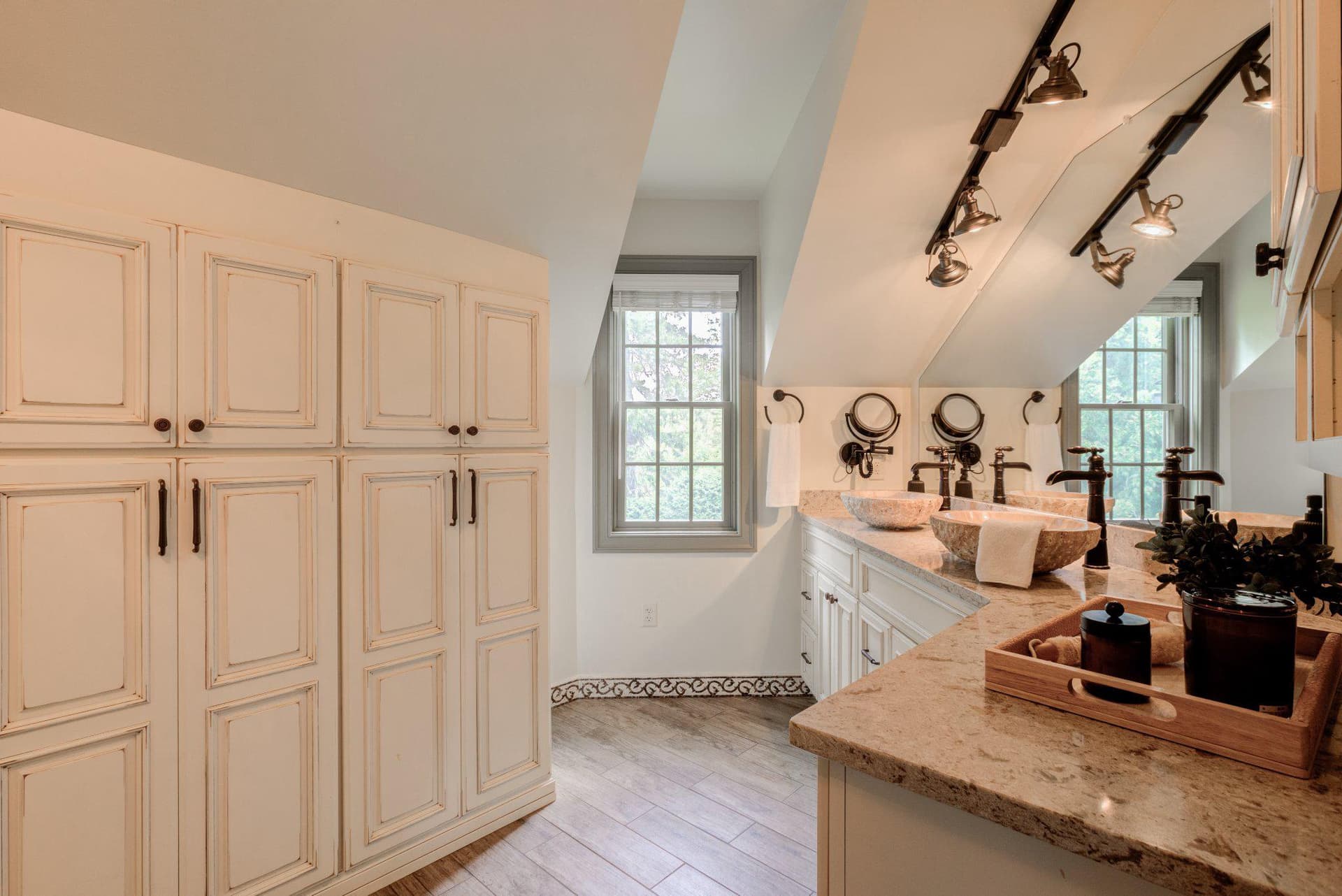 1324 College Hill Drive photo 43