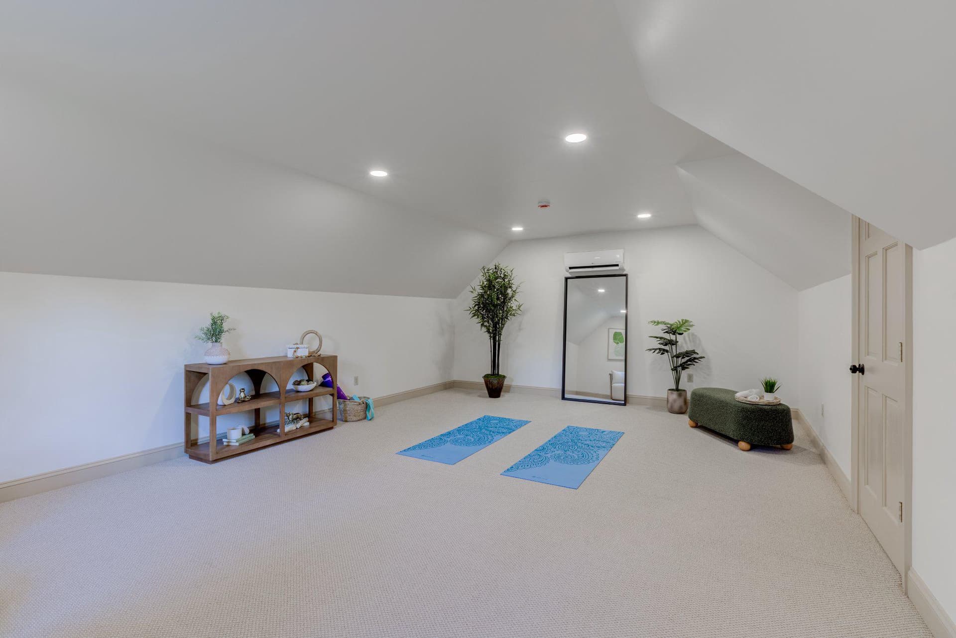 1324 College Hill Drive photo 49