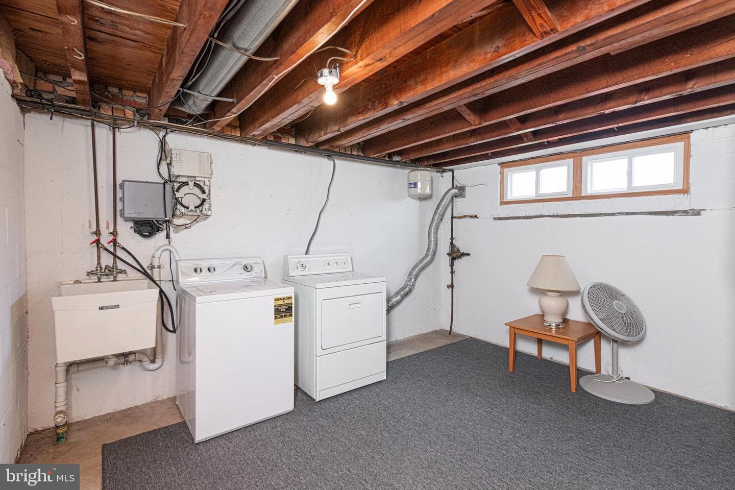 889 Oxford Avenue photo 18