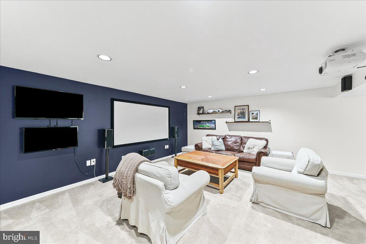 314 Belmont Court photo 27