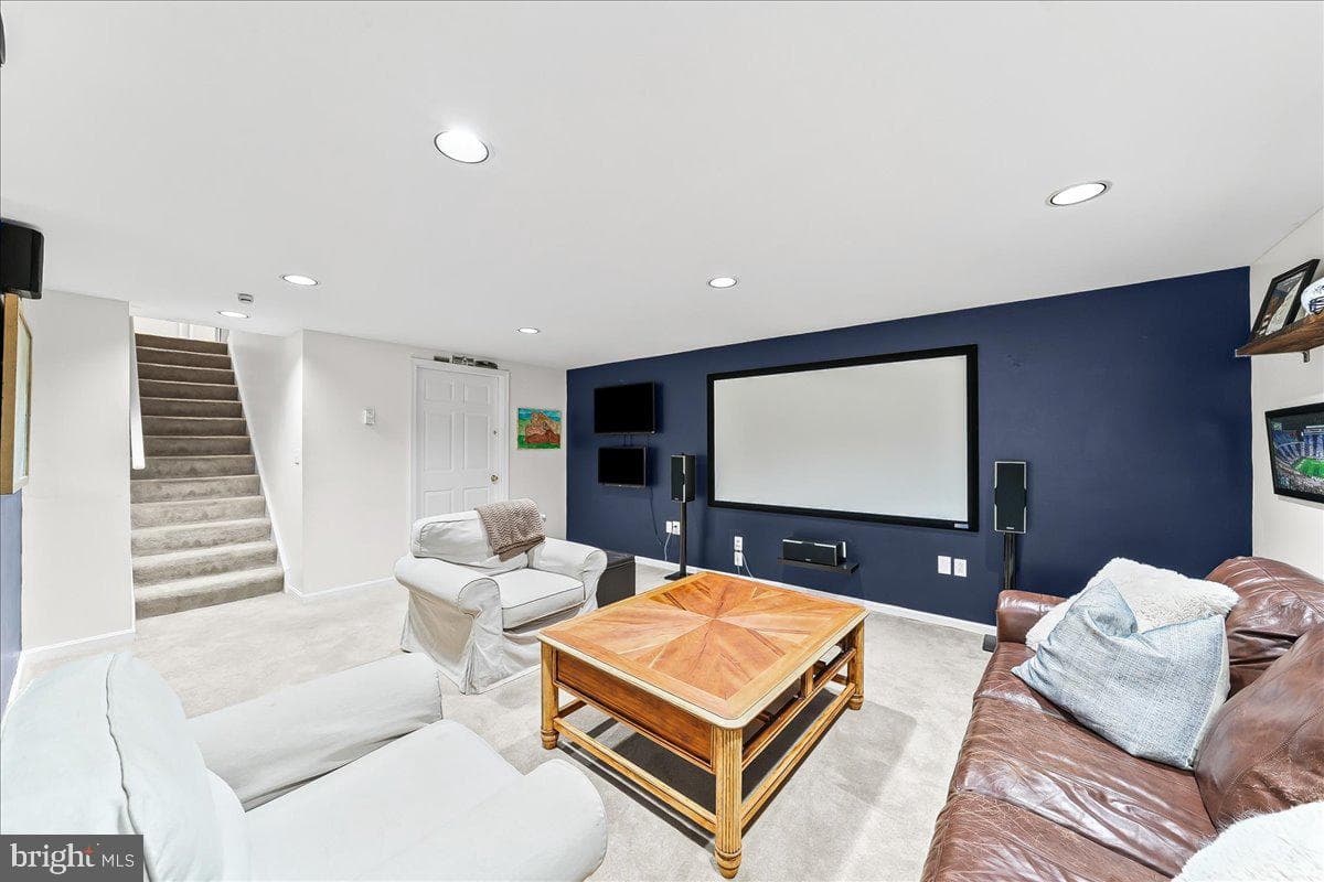 314 Belmont Court photo 30