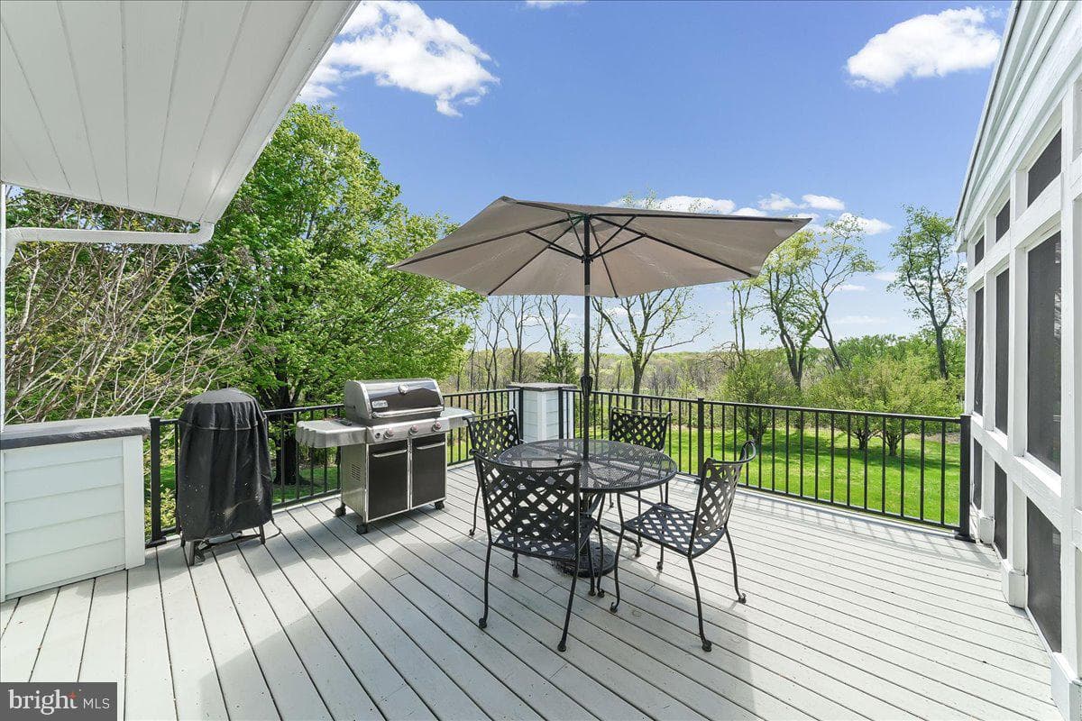 314 Belmont Court photo 45