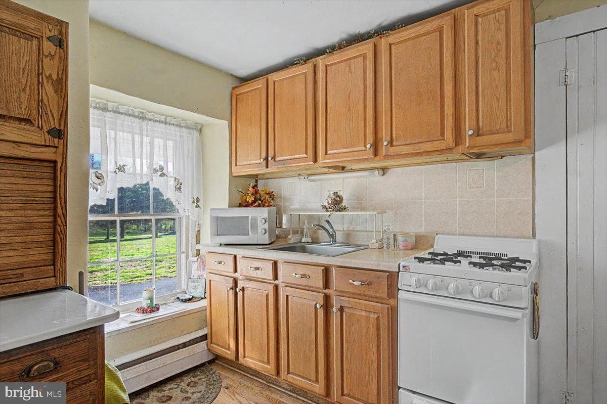 547 Church Hill Road photo 17