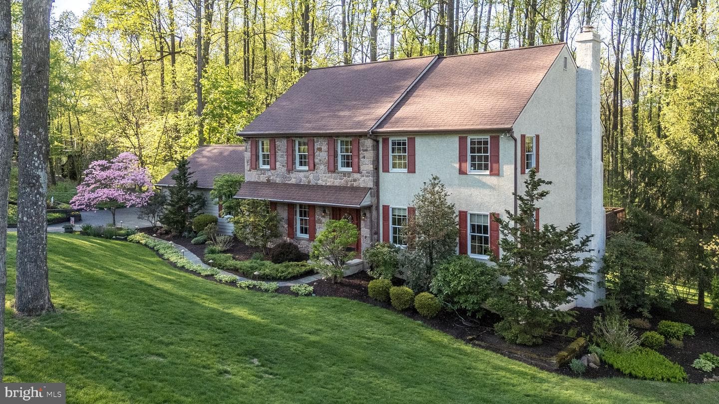 1813 Alyssa Ln photo 3