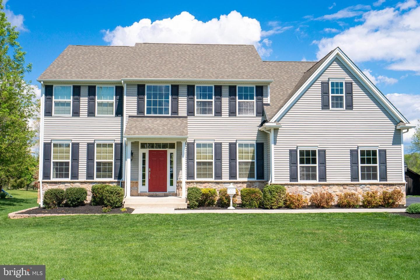 605 Clarks Lane