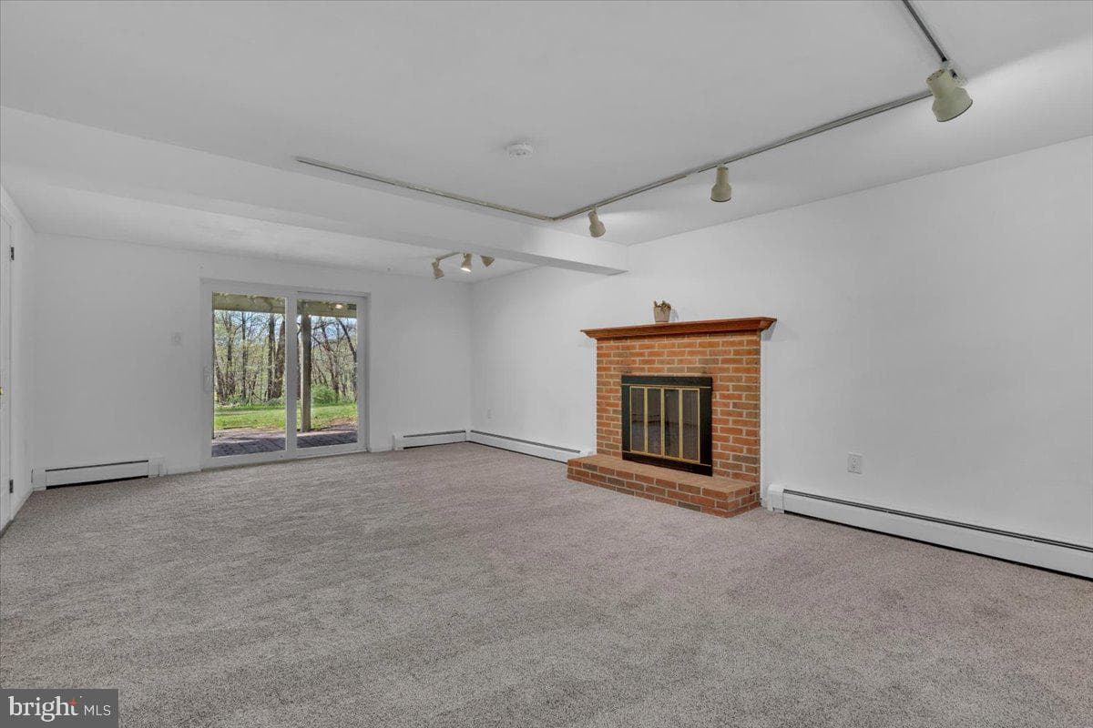 1424 Oakwood Road photo 22