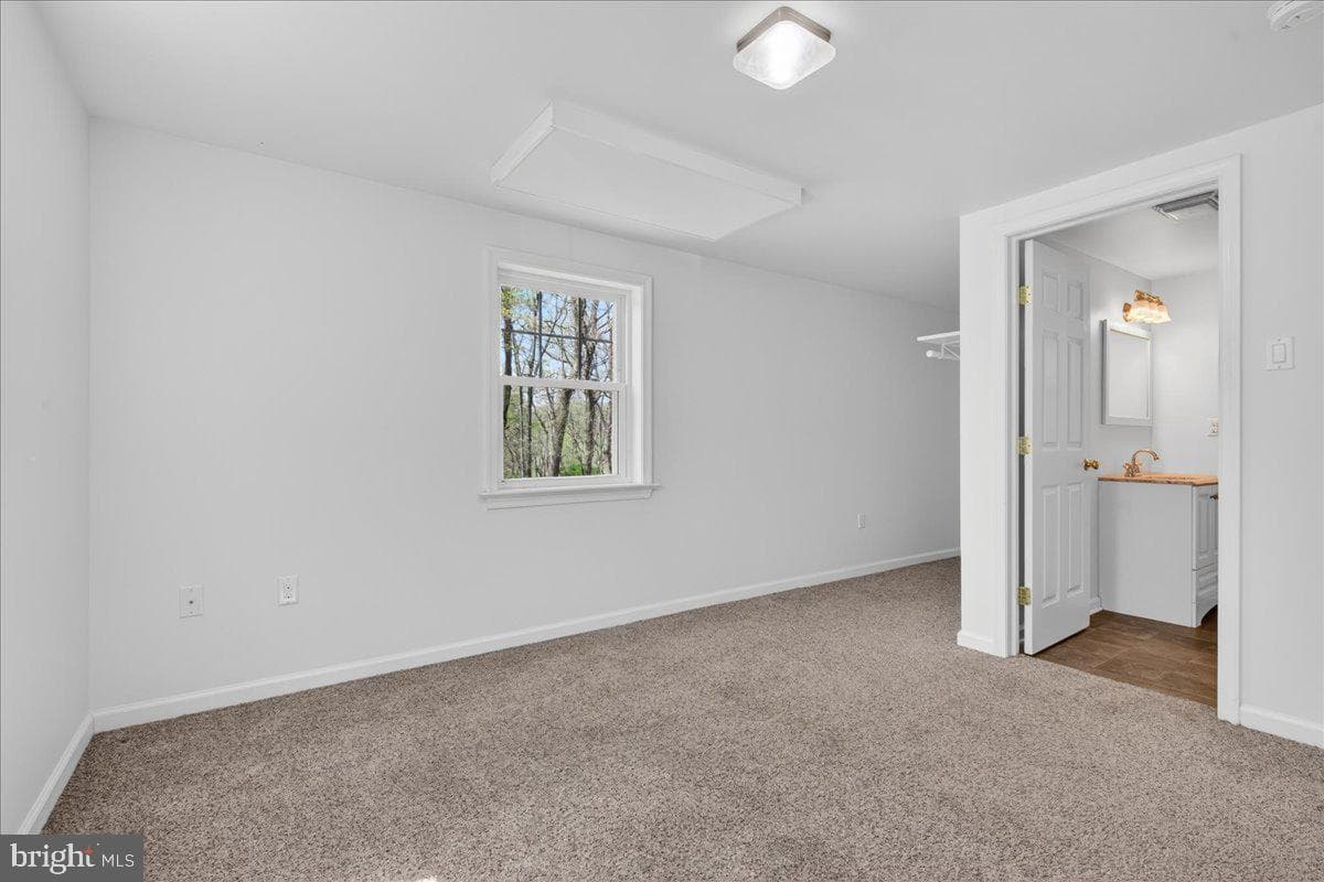 1424 Oakwood Road photo 25