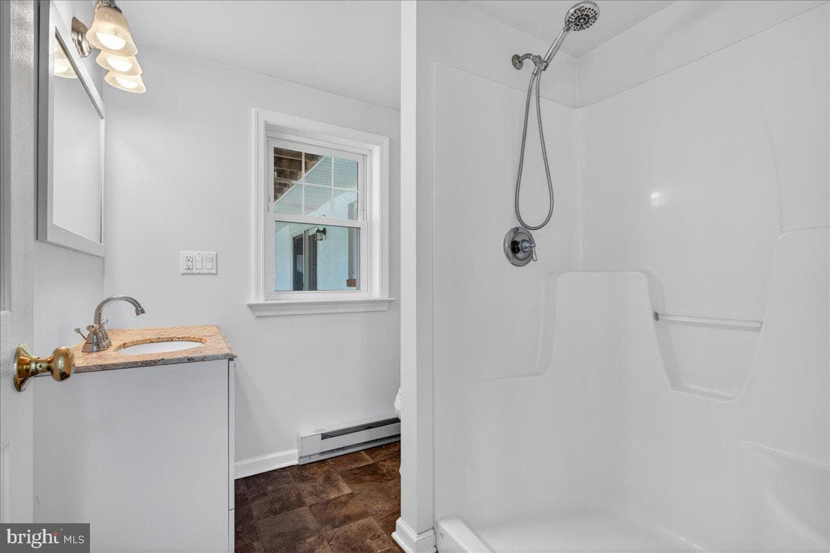 1424 Oakwood Road photo 27
