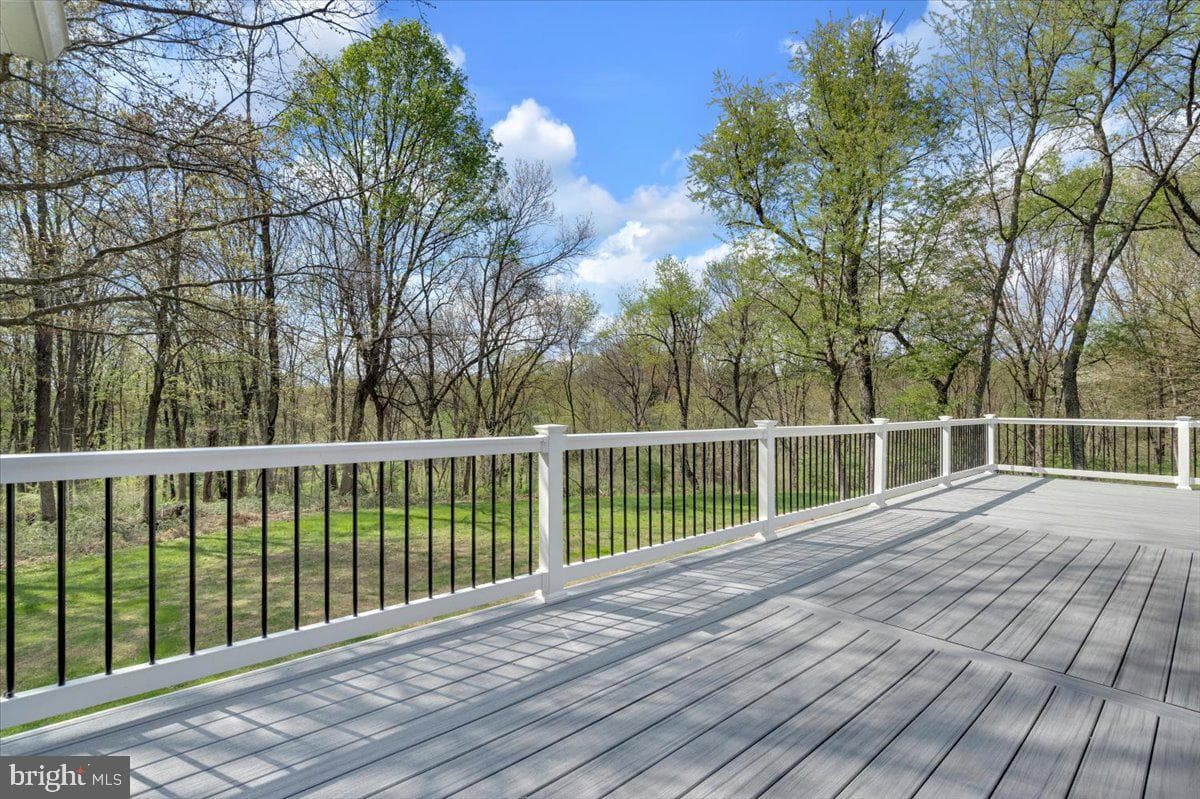 1424 Oakwood Road photo 33