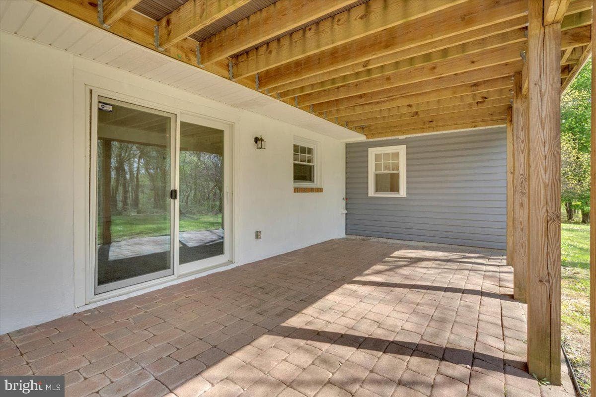 1424 Oakwood Road photo 40