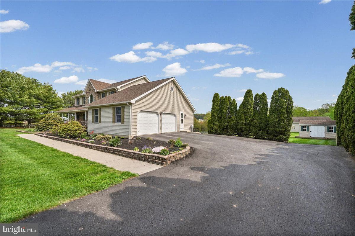 684 Waterway Road photo 30