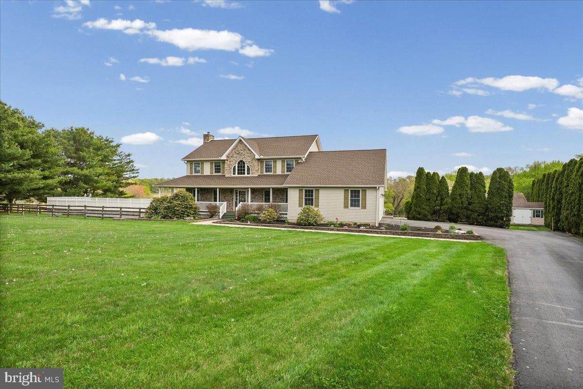 684 Waterway Road photo 36