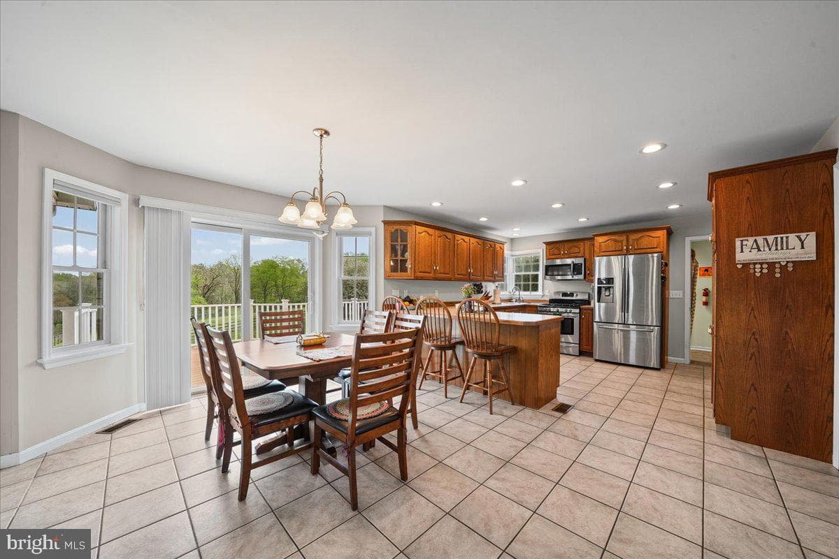 684 Waterway Road photo 8