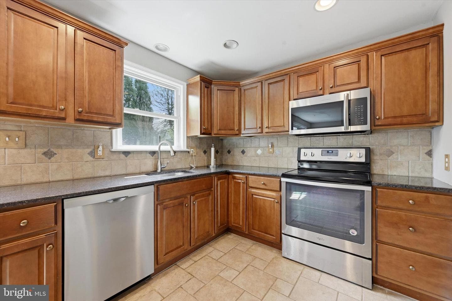 351 Moore Road photo 12