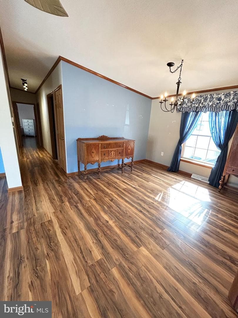 548 Conestoga Drive photo 11