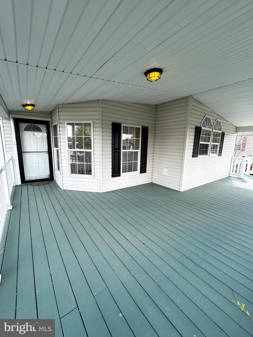 548 Conestoga Drive photo 3