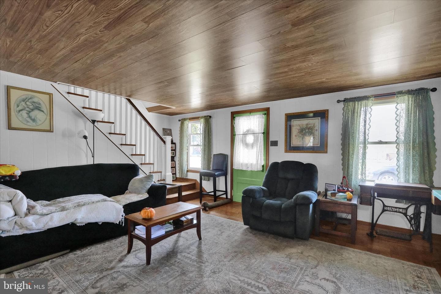 451 James Street photo 7