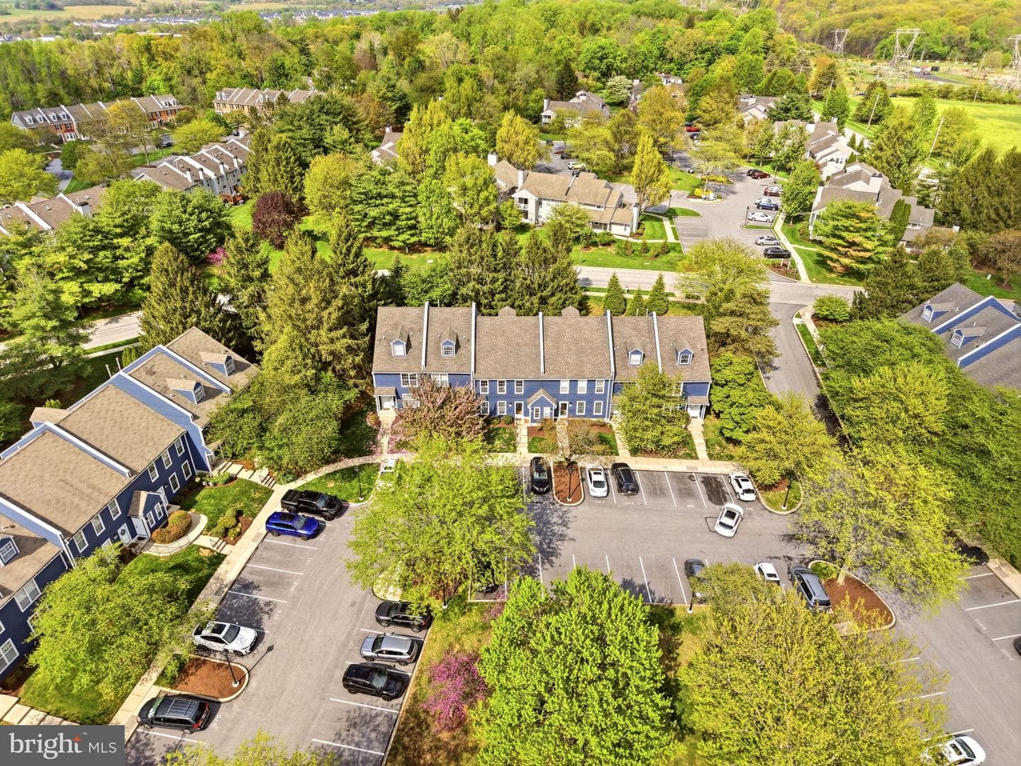 965 Roundhouse Court photo 41