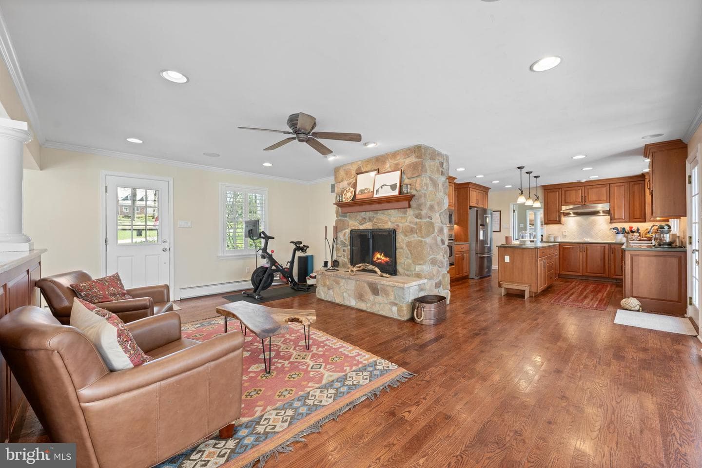 11 Foxchase Road photo 24