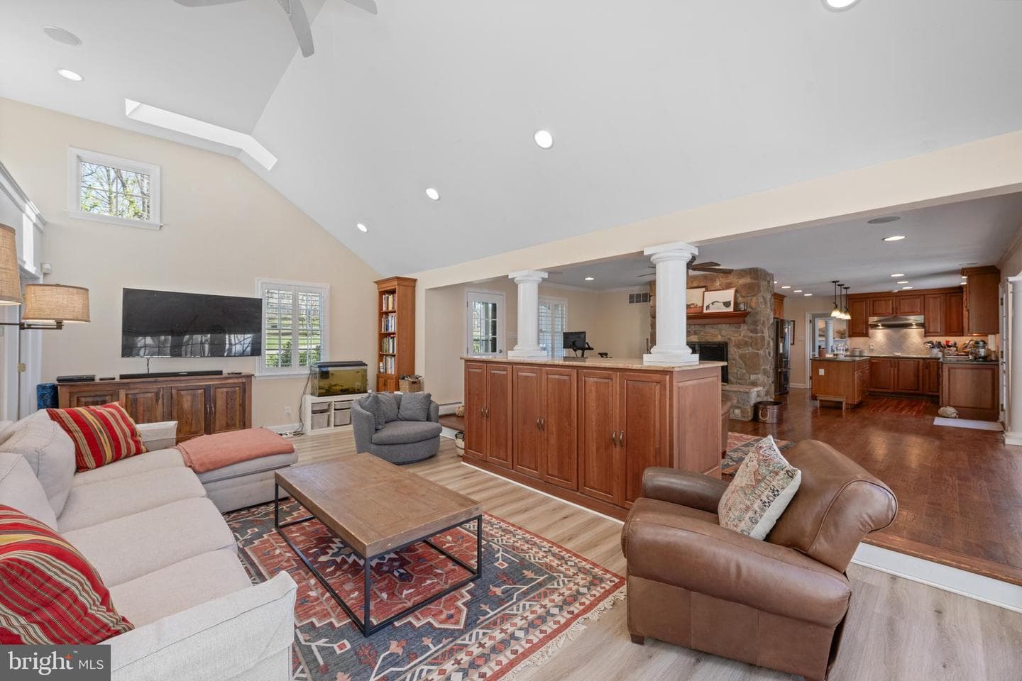 11 Foxchase Road photo 27