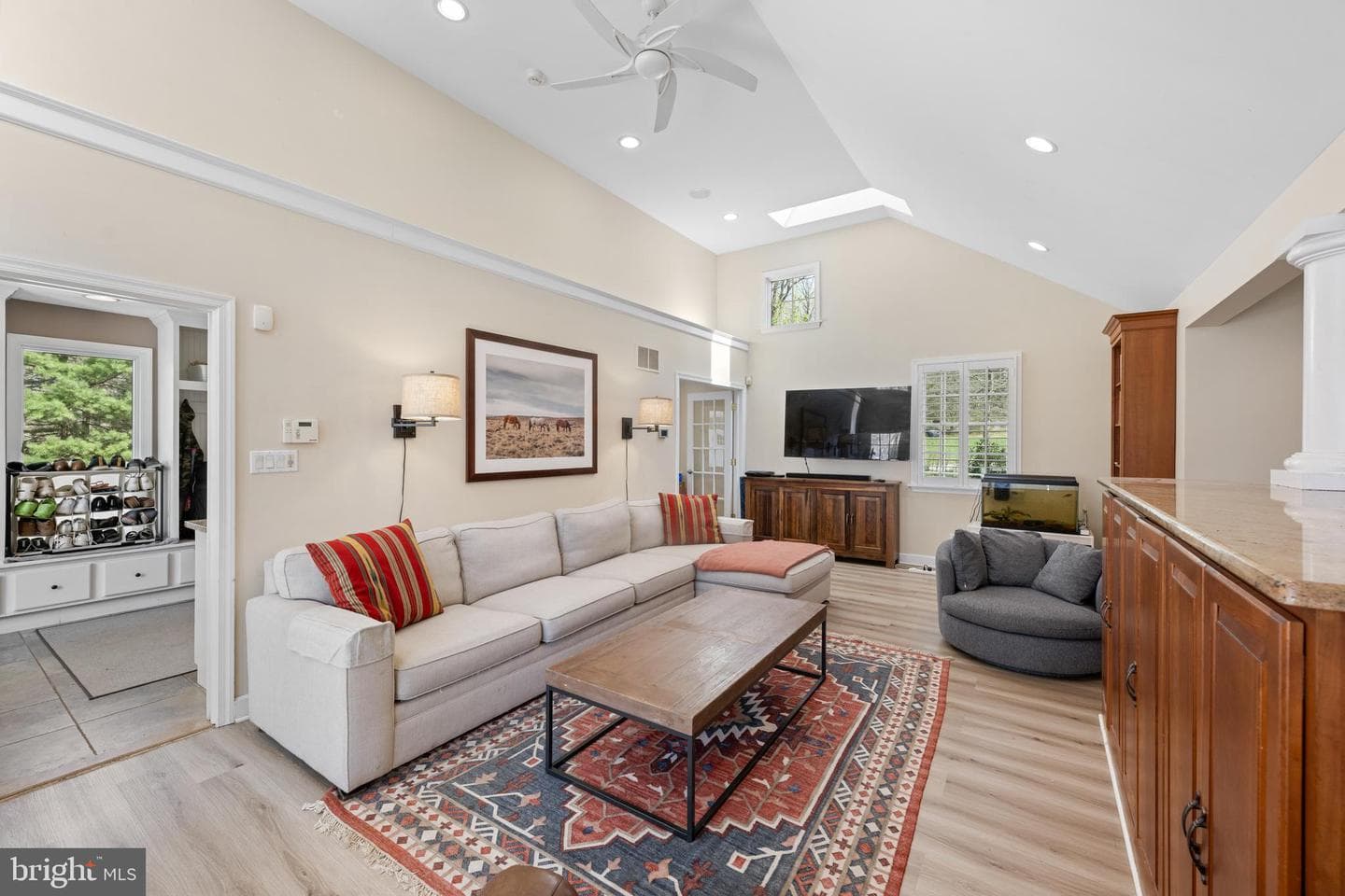 11 Foxchase Road photo 28