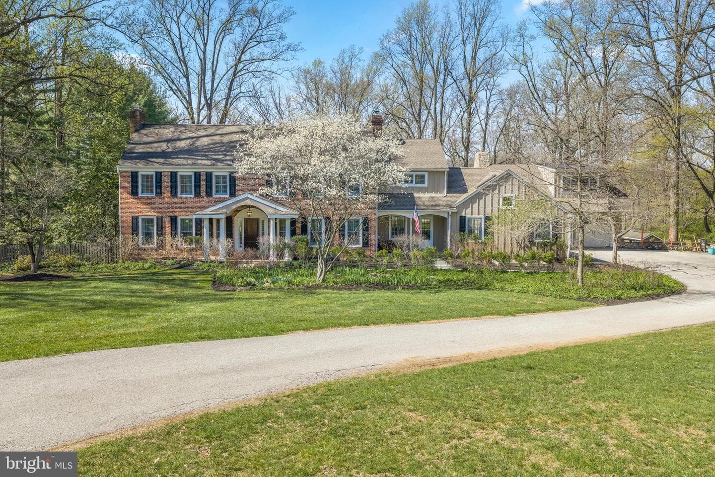 11 Foxchase Road photo 3