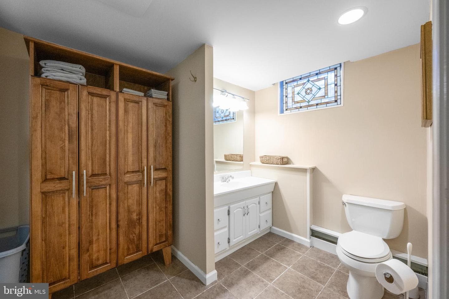 11 Foxchase Road photo 57
