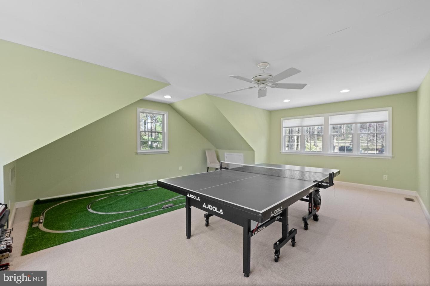 11 Foxchase Road photo 75
