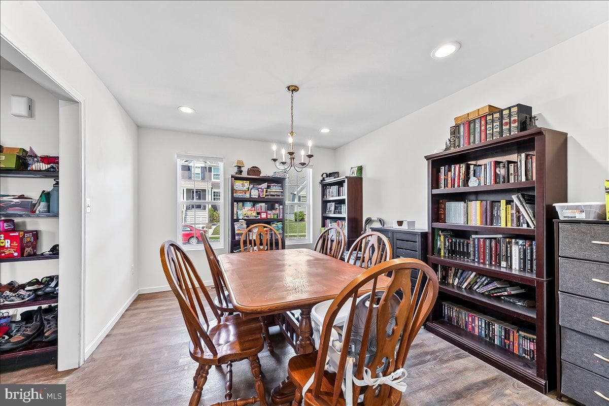 515 Boyce Street photo 2