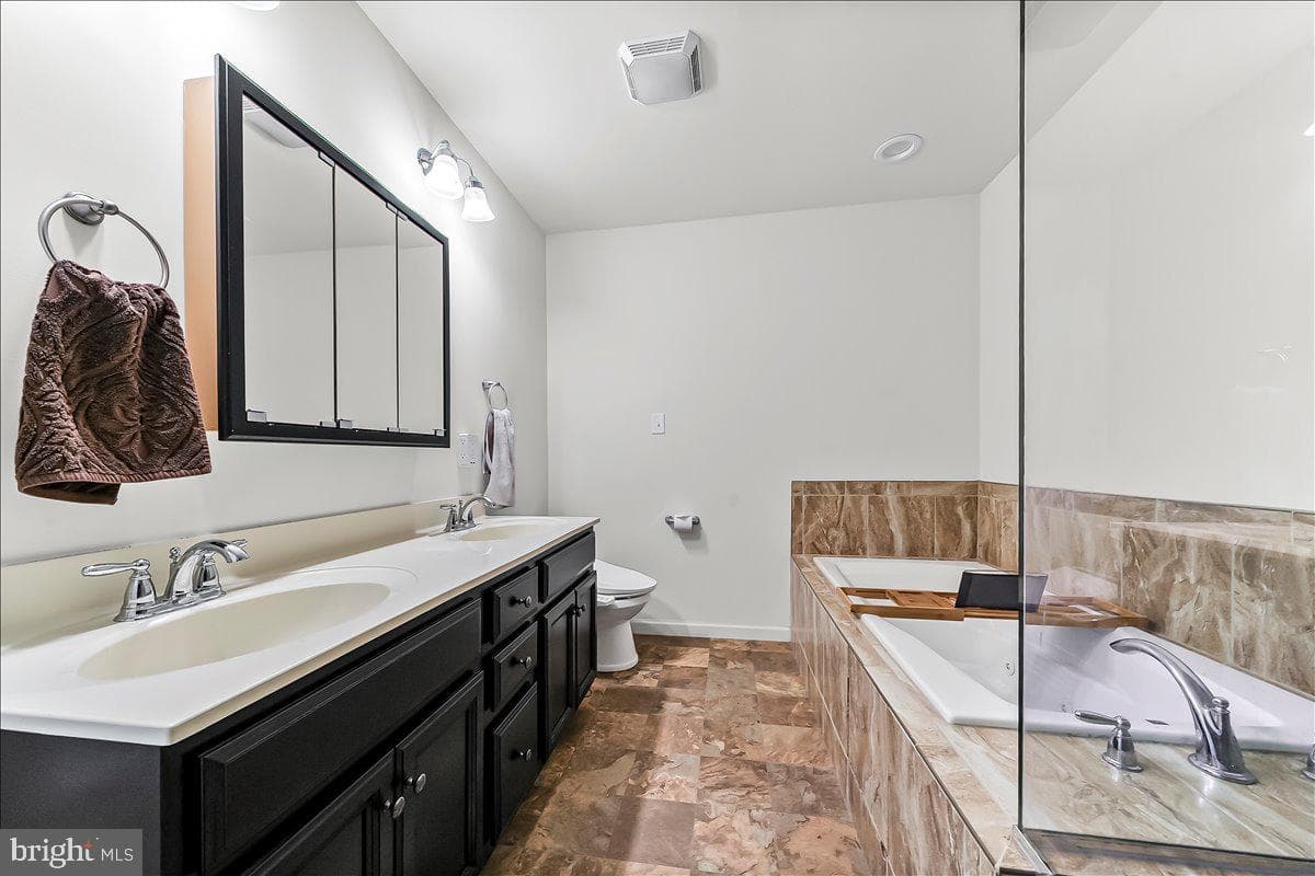 515 Boyce Street photo 8