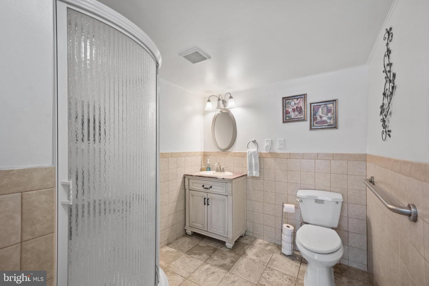 8 Locust Drive photo 10