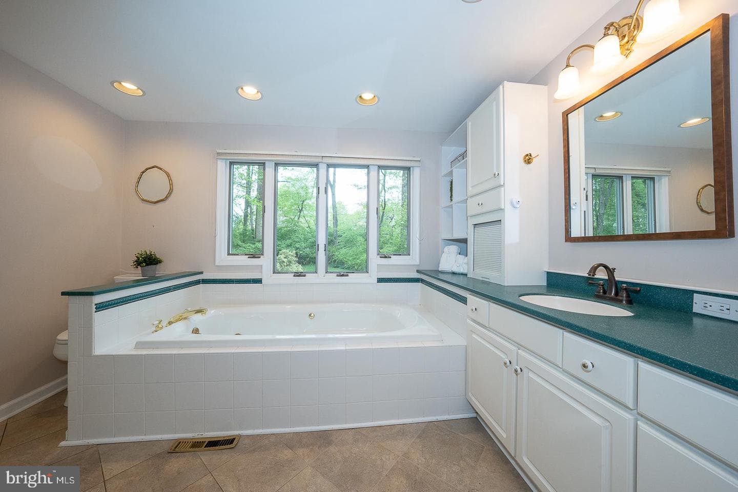6 Quarterwood Road photo 31
