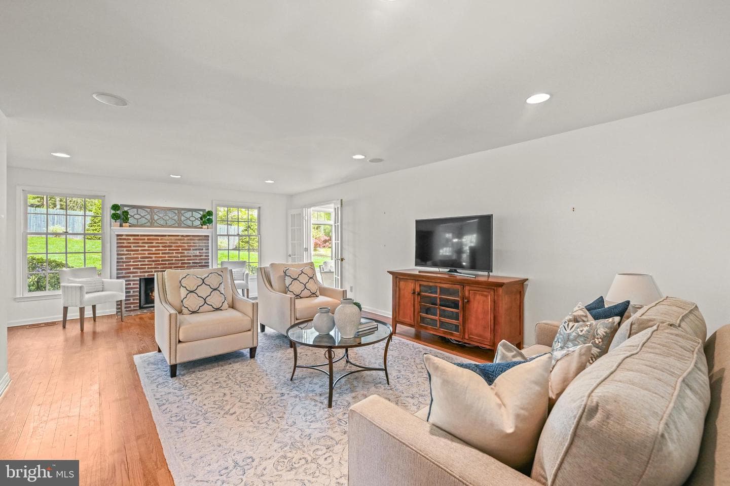 977 Ivycroft Road photo 17